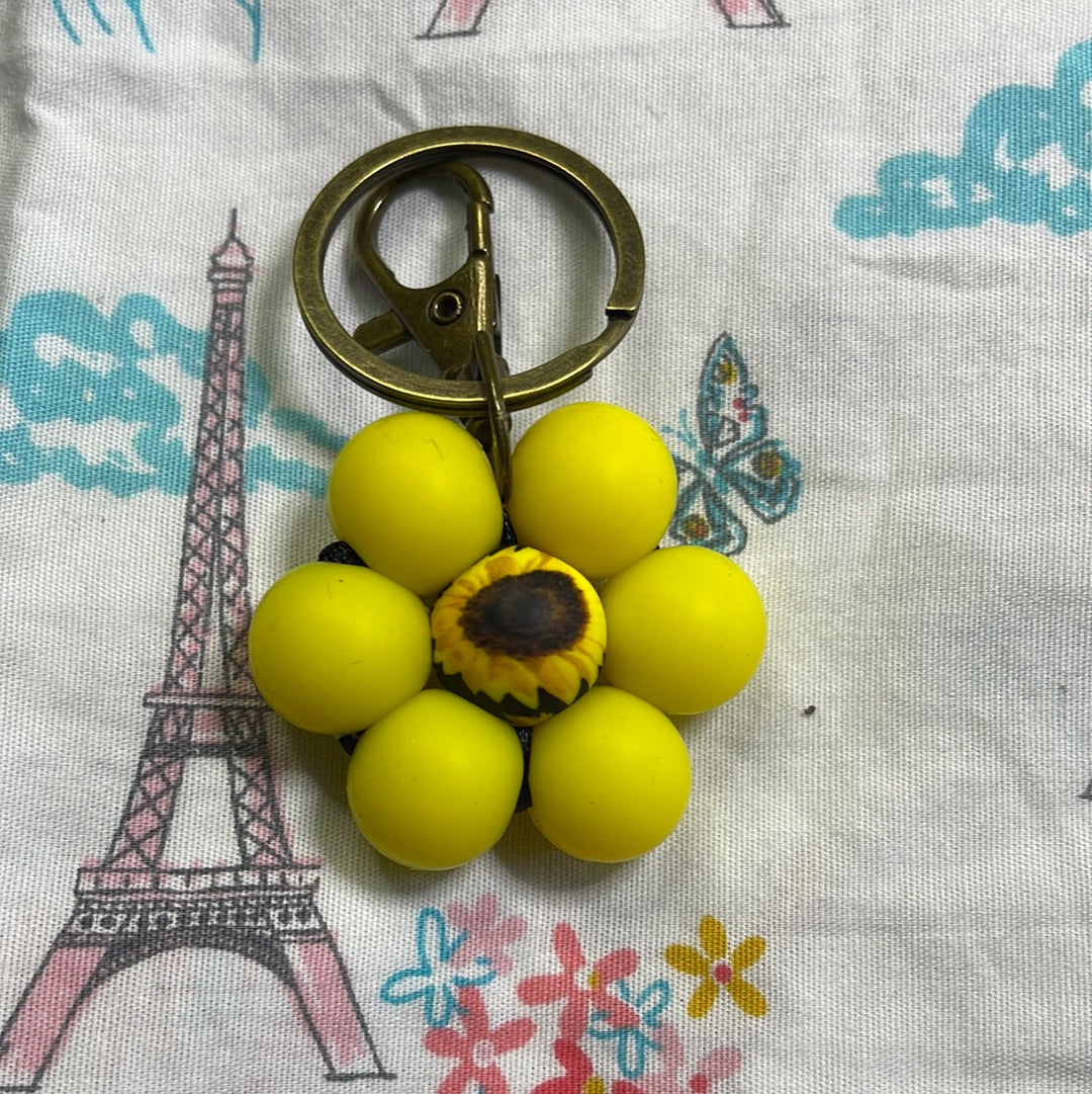 K6 - flower keychain