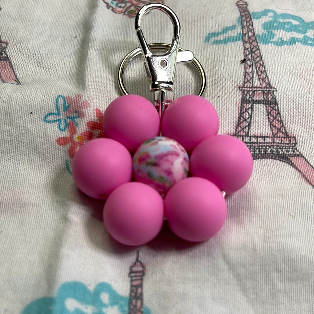 K6 - flower keychain