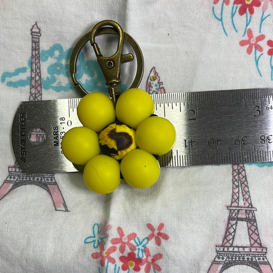 K6 - flower keychain